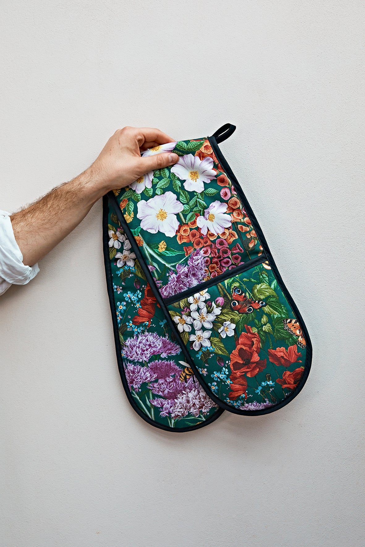 Stay Wild Organic Oven Gloves